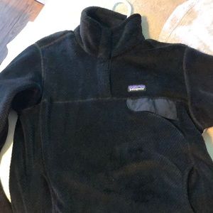 Womens large Patagonia pullover gently used $60